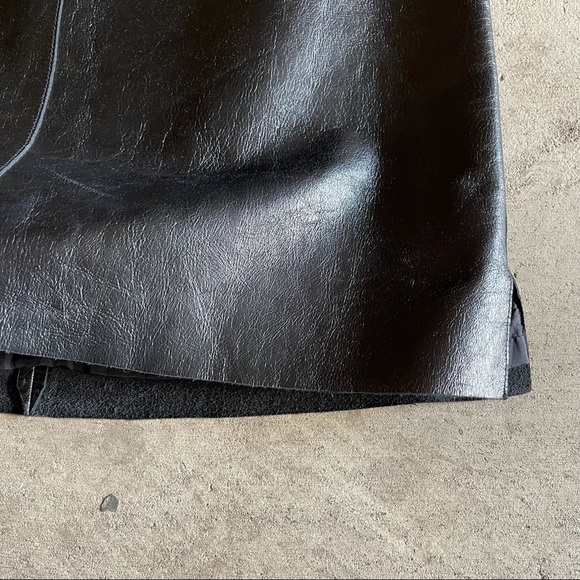 SALE❣️Vintage 1996 Kenneth Cole Leather Skirt - Picture 2 of 5